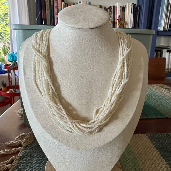 Vintage Creamy Pearl Multi-strand Necklace - Picture 3 of 3